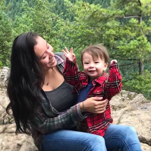 Meet your Posher, Alena - Picture 1 of 1